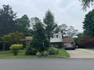 9 Monmouth Ave, West Milford, NJ 07480