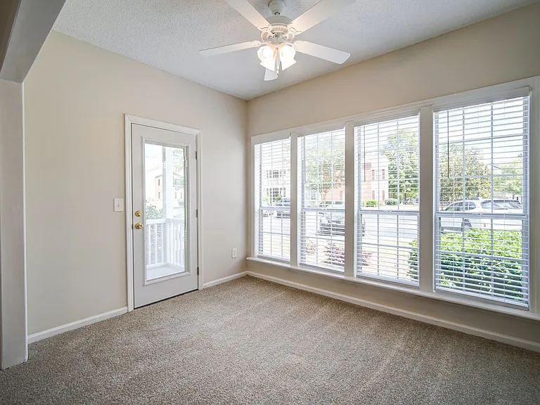 Bristol Park Apartment Homes — Photo 65