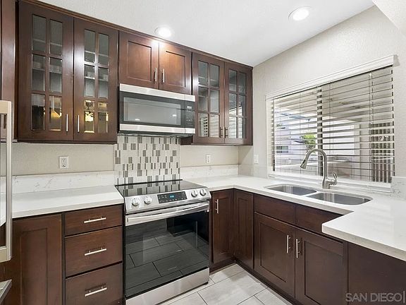 5th image of 3242 Ashford St Unit I