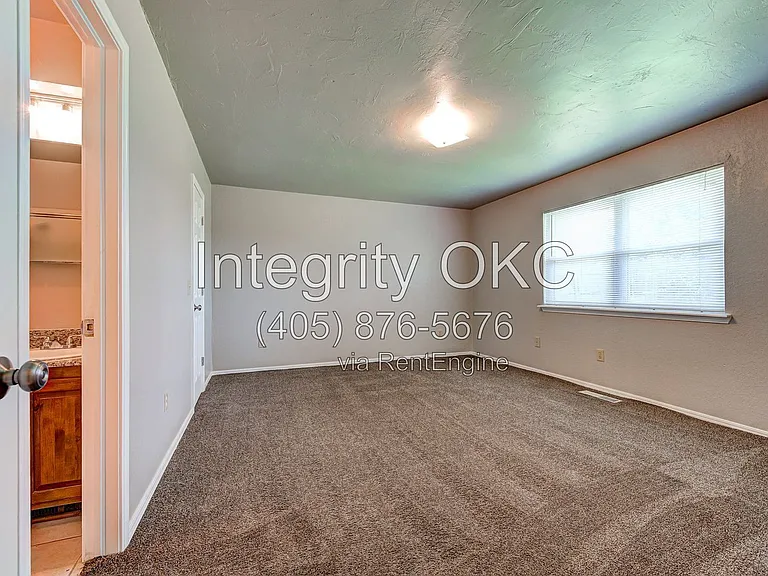 7200 NW 115th St — Photo 32