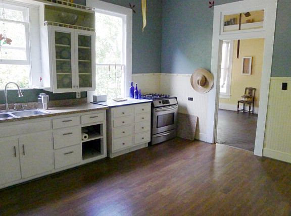 2nd image of 1115 N Link St