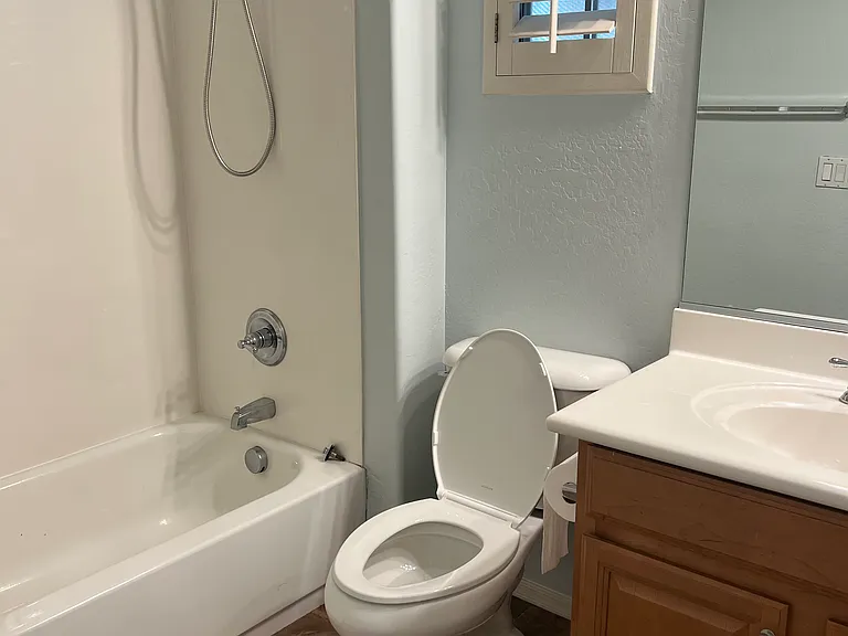 15390 W Old Oak Ln — Photo 9