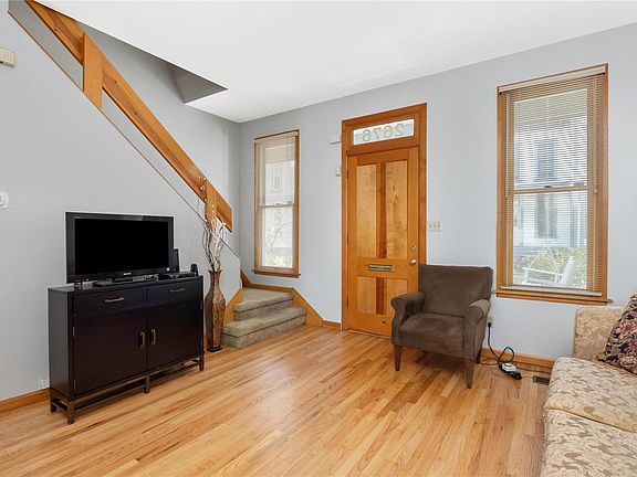 2nd image of 2676 Park Ave
