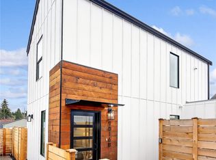 9016 12th Ave SW #B, Seattle, WA 98106