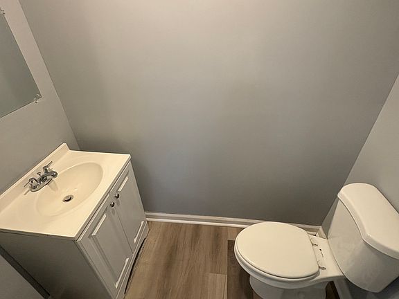 3rd image of 648 W Paige Ave