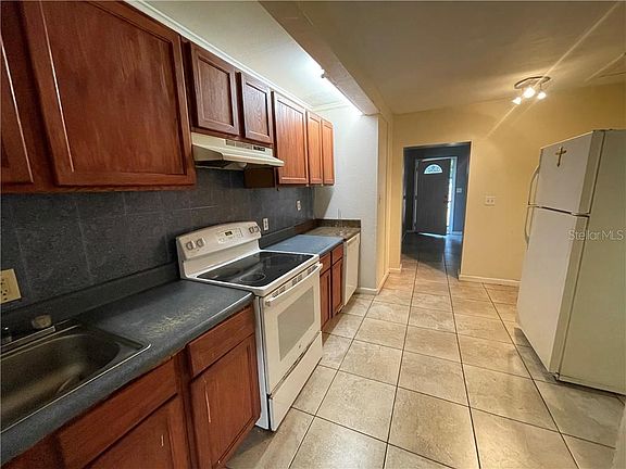 2nd image of 5022 Gypsy Ln