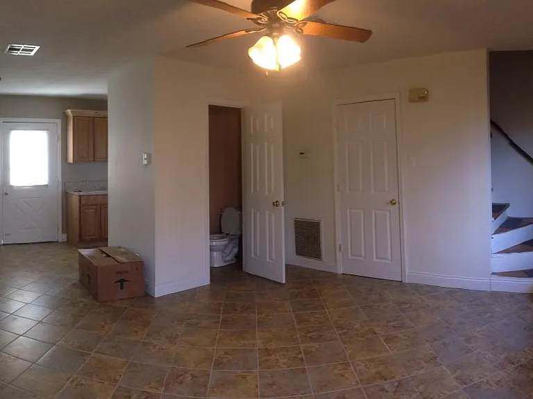 new floor ez clean, ez to furnish
