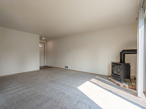 2nd image of 4415 14th Ave SE APT 101