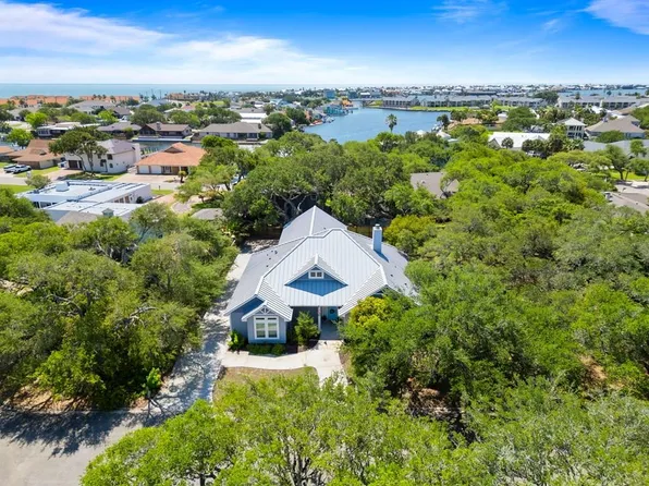 2002 Crescent Loop #2004, Rockport, TX 78382
