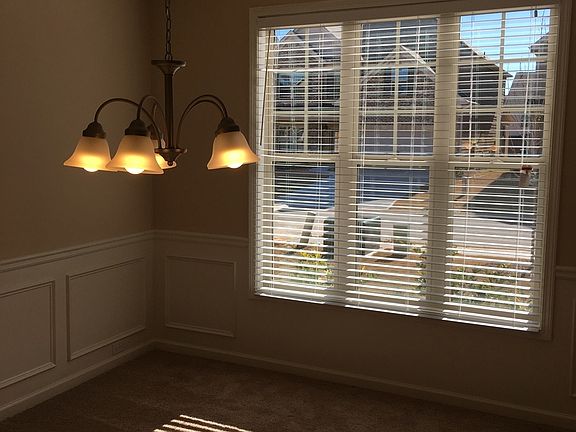 3rd image of 5740 Rialto Way