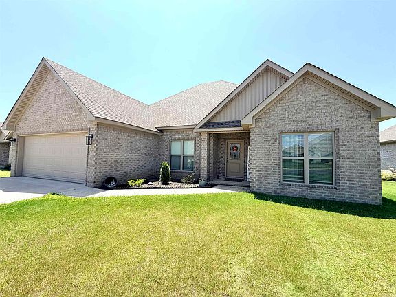 3rd image of 126 Clearwater Dr
