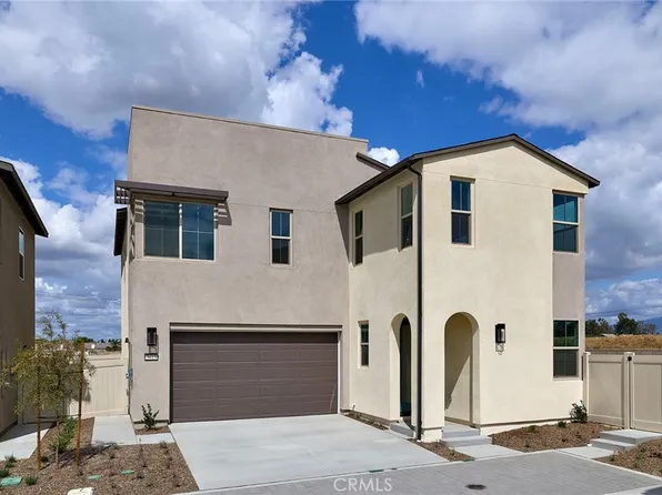3413 E Moonstone Dr, Ontario, CA 91761