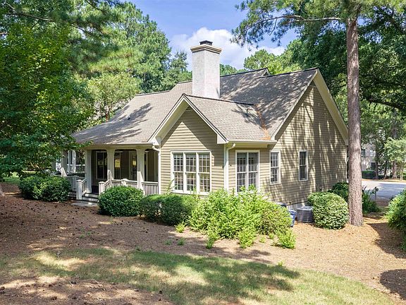 2nd image of 108 Mayfair Ct