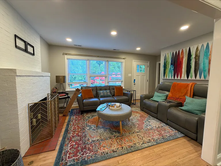 6326 Hickory Rd — Photo 4