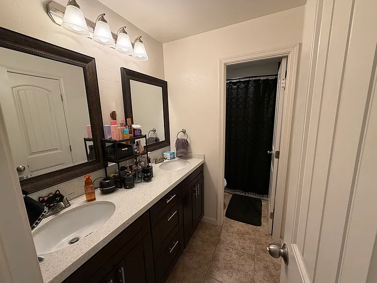 10561 Kerrigan Ct — Photo 4