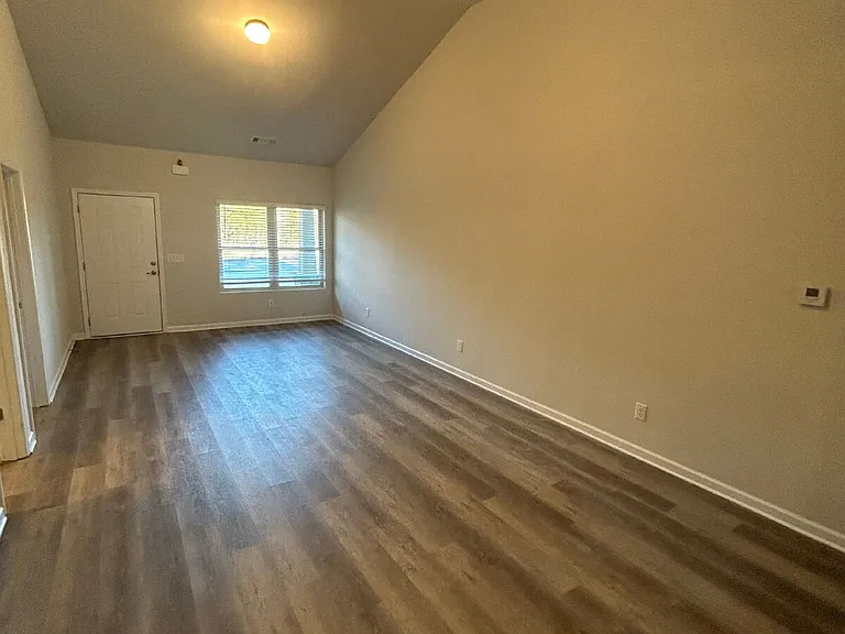 219 Oakwood Dr — Photo 12
