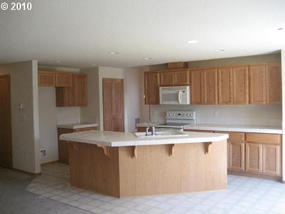 2nd image of 13562 SE Christina Way