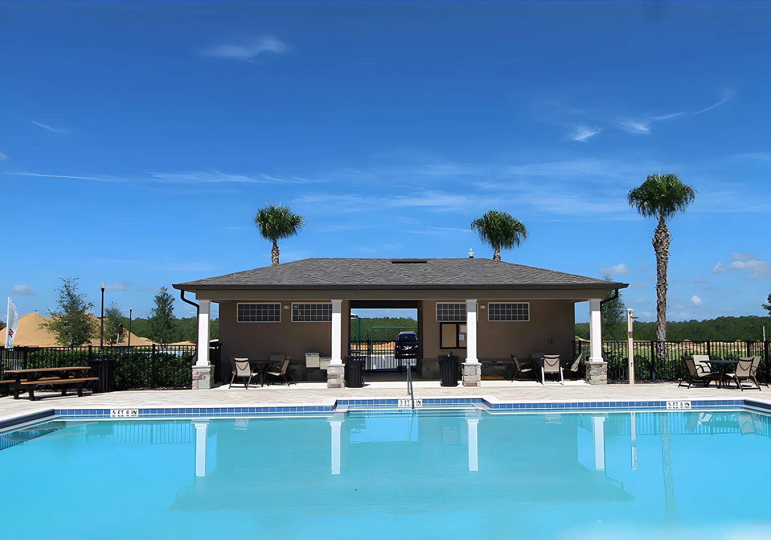 Tuscana Attractive 3 BR Condo Nice Resort — Photo 3