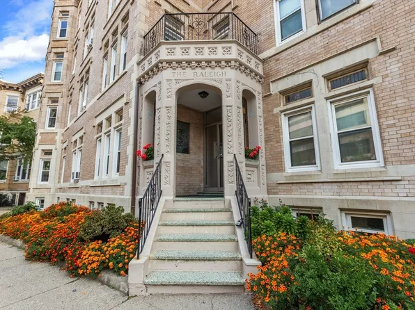 3 Englewood Ave APT 1B, Brookline, MA 02445