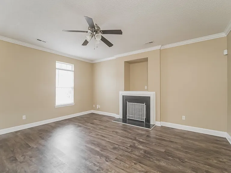 5827 Waverly Lynn Ln — Photo 5