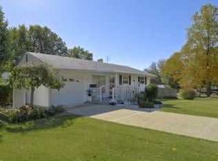 870 Mullanphy Rd, Florissant, MO 63031