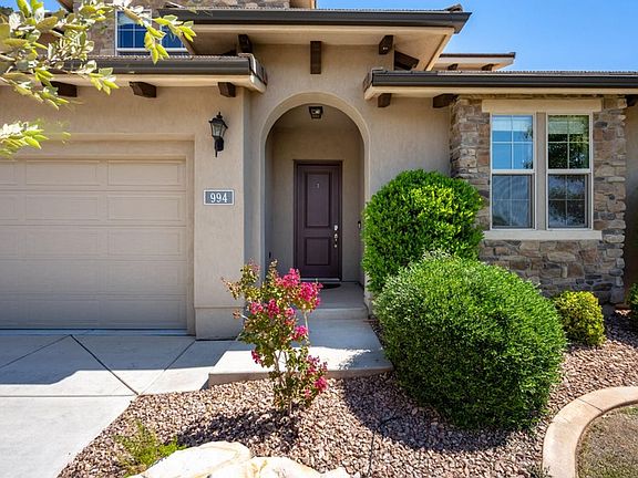 2nd image of 994 N Casitas Hill Loop