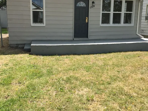 1384 Allen St, Burton, MI 48529