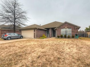 10125 Fairfax Ln, Yukon, OK 73099