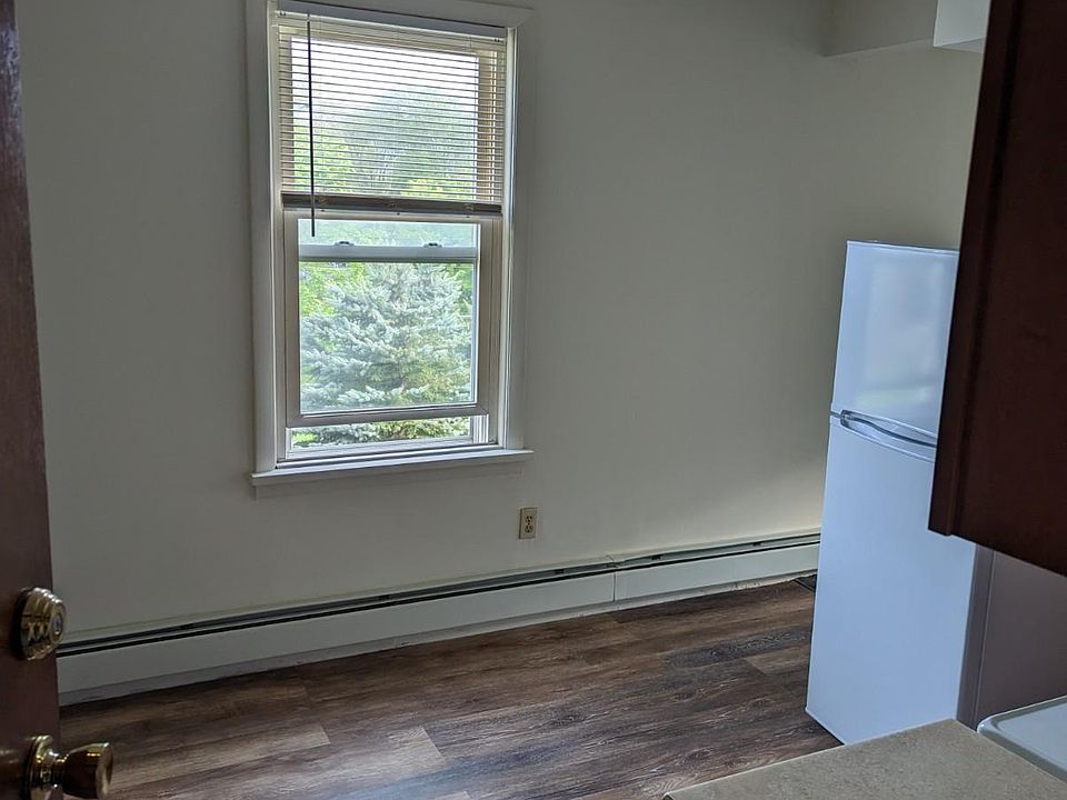 233 Tate Ave Buchanan NY Zillow