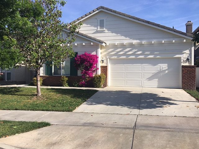 1st image of 34070 Lake Breeze Dr