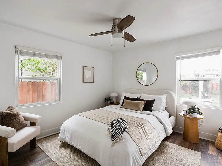607 W 111th Pl — Photo 24