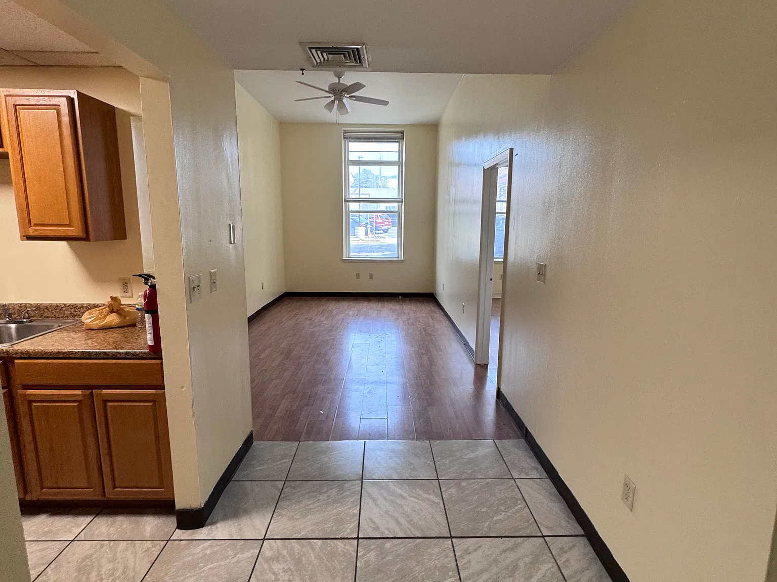 1 bed, 600 sqft, $1,200 — Photo 3