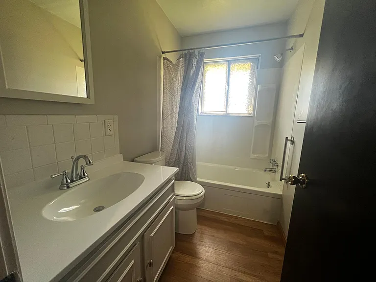 215 N 2nd St #B — Photo 7