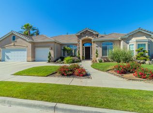 667 W Omaha Ave, Clovis, CA