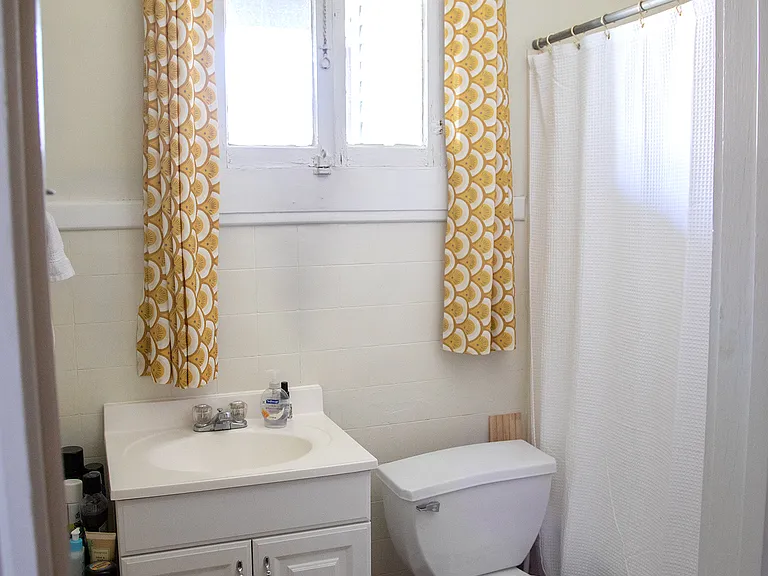 501 S Woodlawn Ave #1 — Photo 6