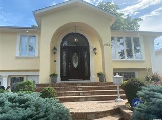788 Marilyn Ln, Baldwin, NY 11510