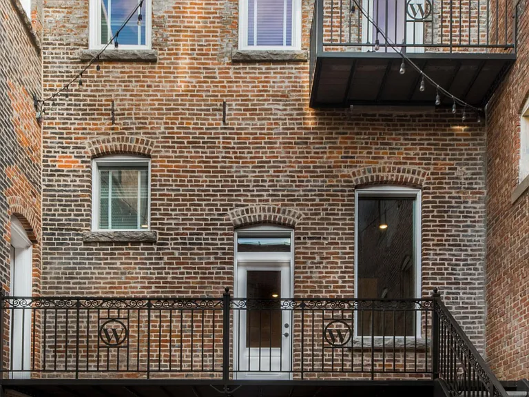 114 E University St #9 — Photo 15