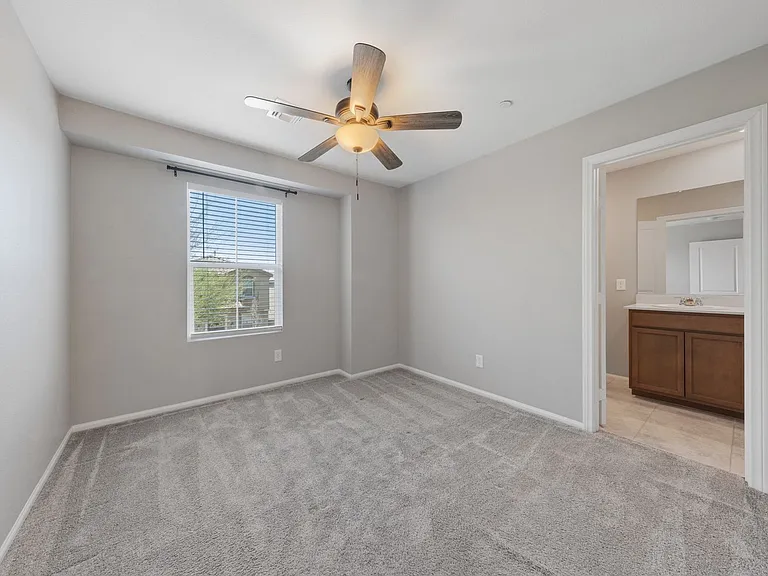 1103 Desert Dome Ave — Photo 15
