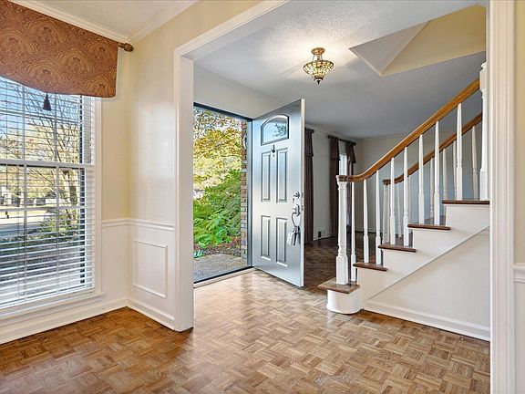 5th image of 7965 Winding Creek Dr