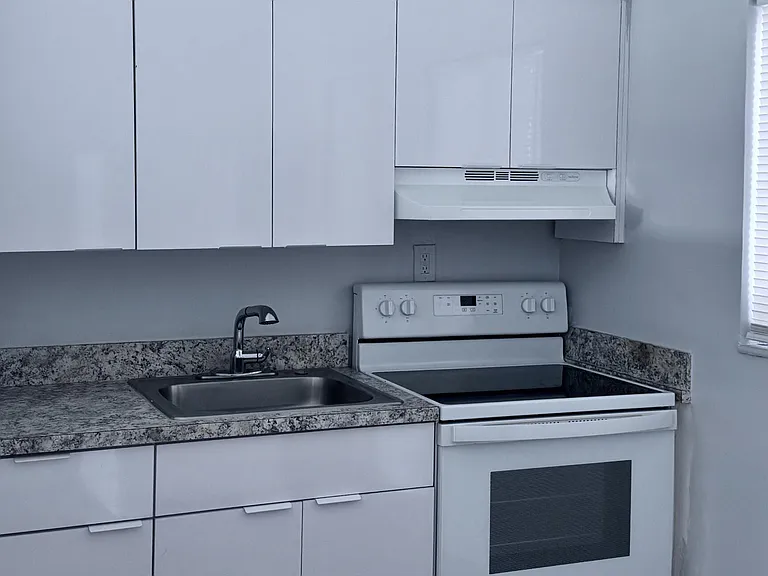 3932 SW 12th Pl #1 — Photo 12
