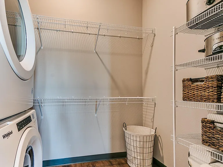 120 Jade St — Photo 20
