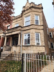 3928 W Congress Pkwy, Chicago, IL, 60624
