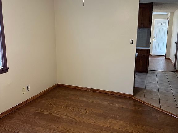 5th image of 524 Chestnut St APT 4