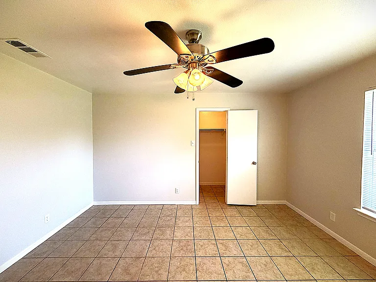 1301 Cinch Dr #A — Photo 17