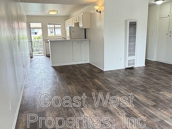 2nd image of 3539 Roosevelt St E