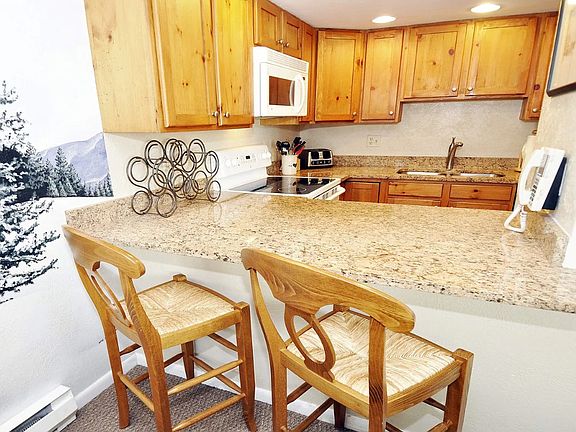 3rd image of 300 E Lionshead Cir #105