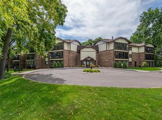 7200 Cahill Rd APT 110, Edina, MN 55439