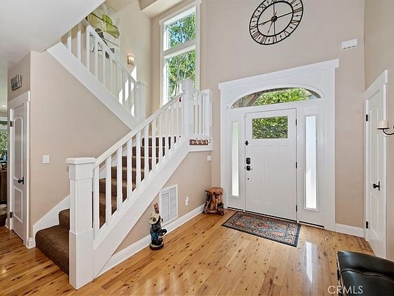 3rd image of 1036 Sandalwood Dr