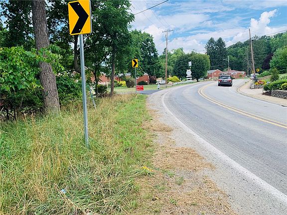 5th image of 1138 Logan Rd