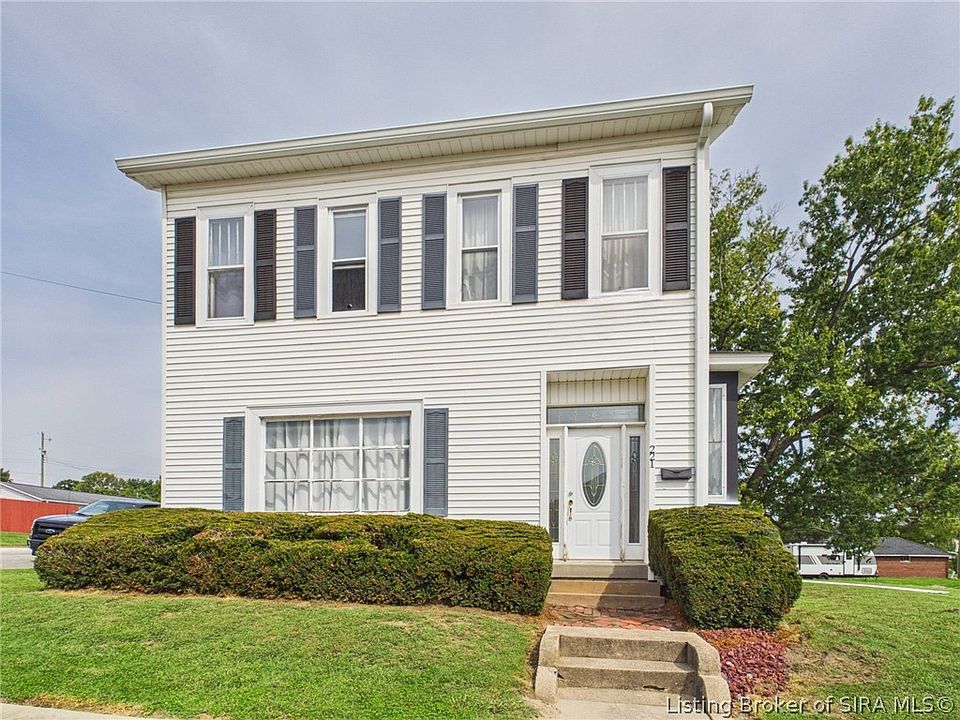 1st image of 221 W Walnut Street